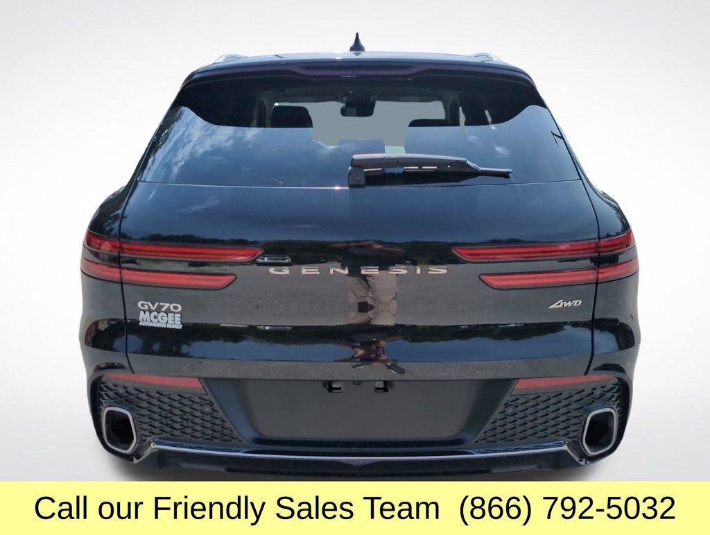 Used 2025 Genesis GV70 2.5T AWD/4WD image 5