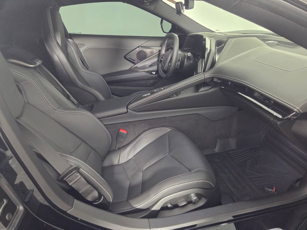 Used 2026 Chevrolet Corvette Stingray Preferred Cpe w/ Z51 Performance Package RWD image 26