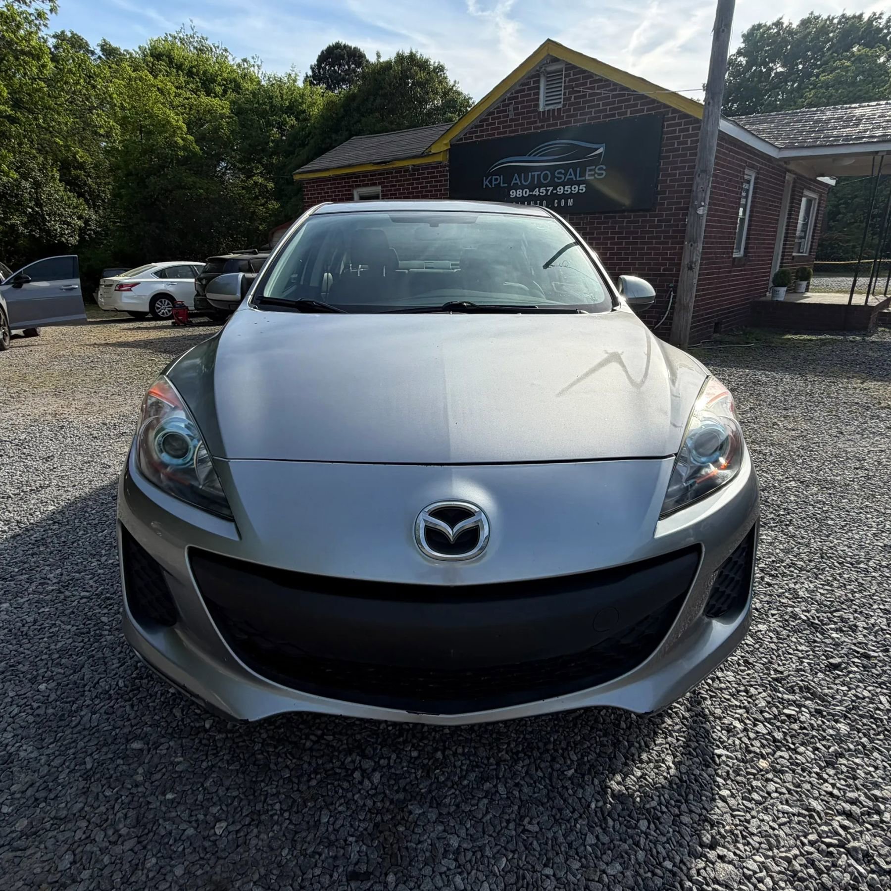 Used 2013 MAZDA MAZDA3 i Sport FWD image 2