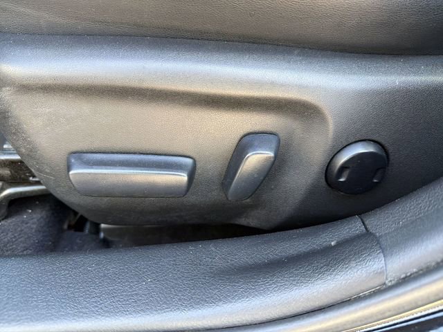 Used 2014 Toyota Camry SE w/ Leather Package FWD image 12