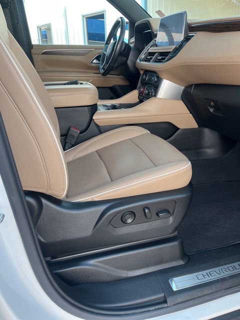 Used 2022 Chevrolet Tahoe Premier w/ Premium Package image 13