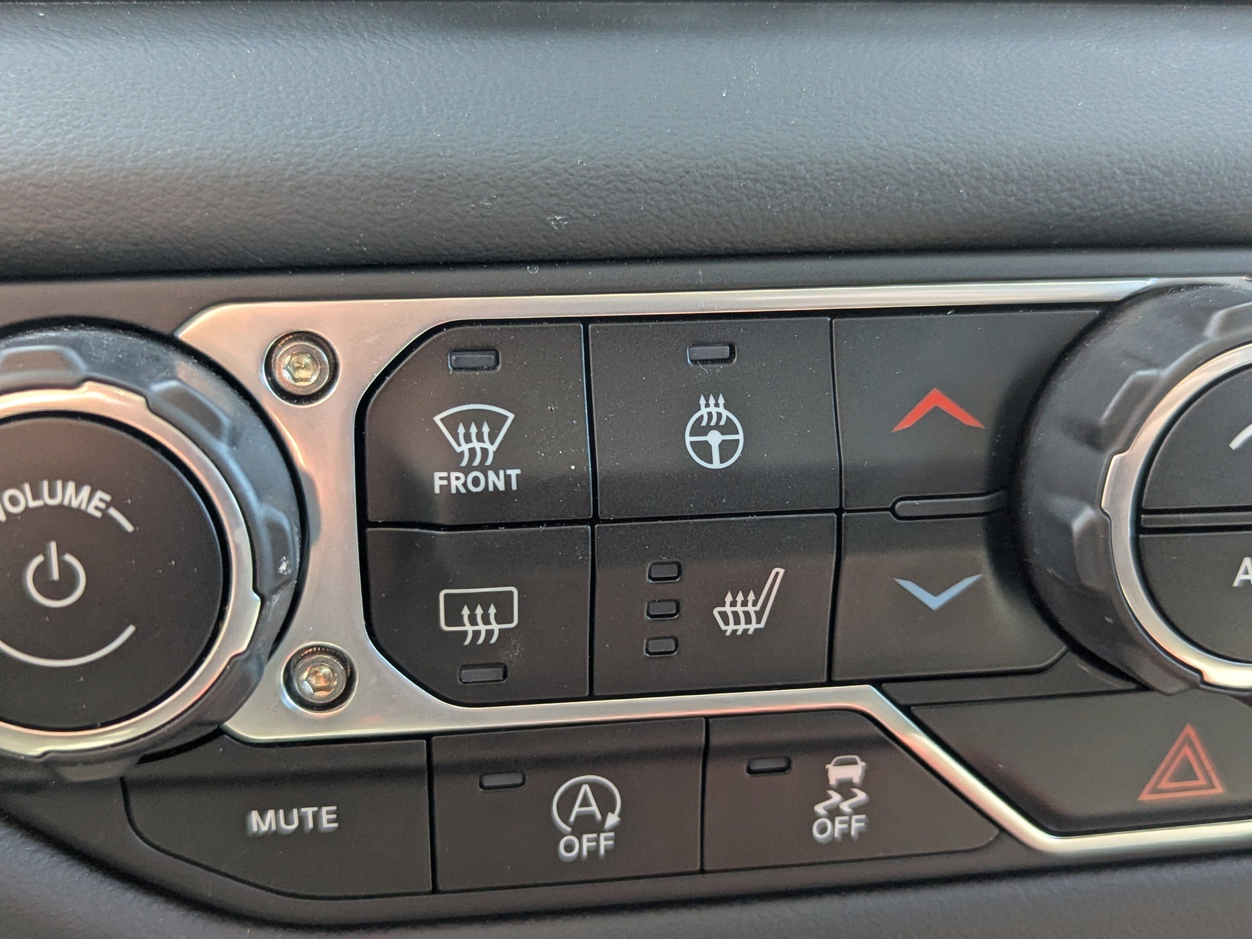 Used 2024 Jeep Wrangler Sahara w/ Safety Group image 25