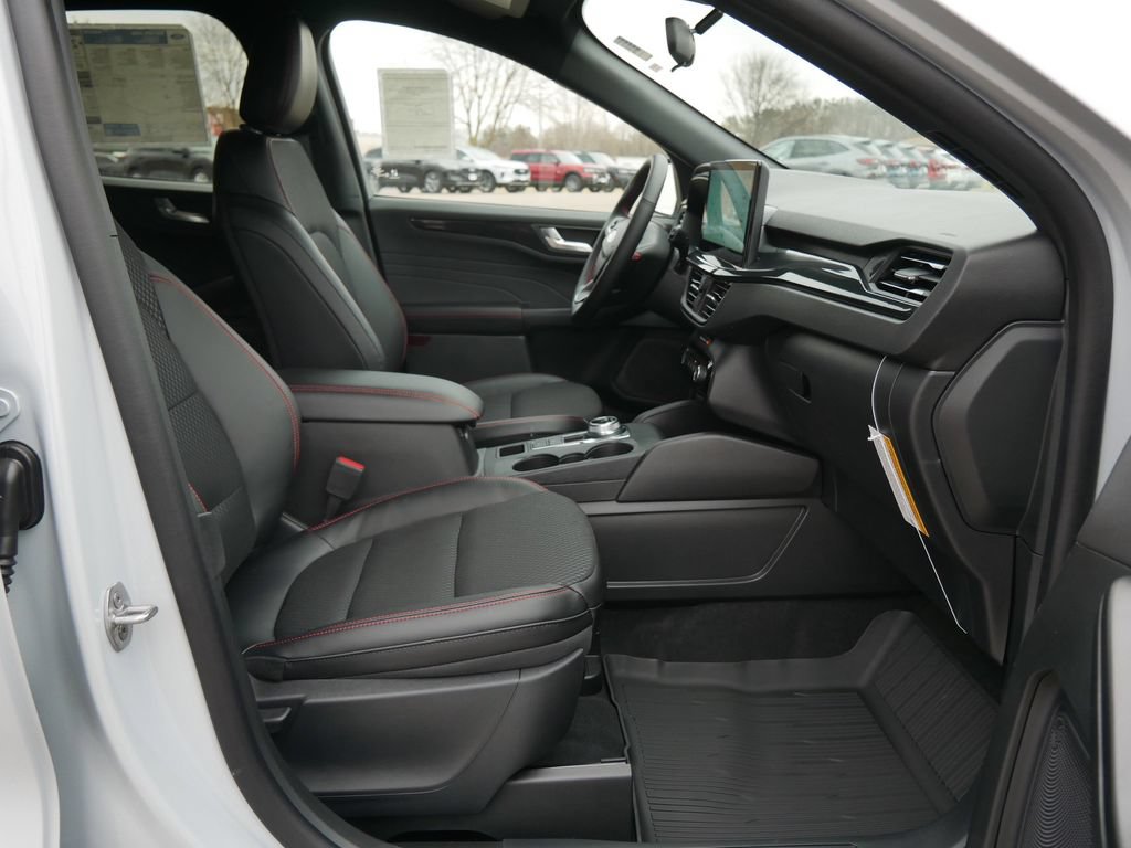 New 2026 Ford Escape ST-Line w/ Tech Pack #1 AWD/4WD image 13