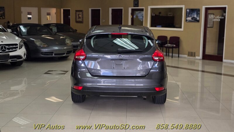 Used 2015 Ford Focus SE FWD image 7