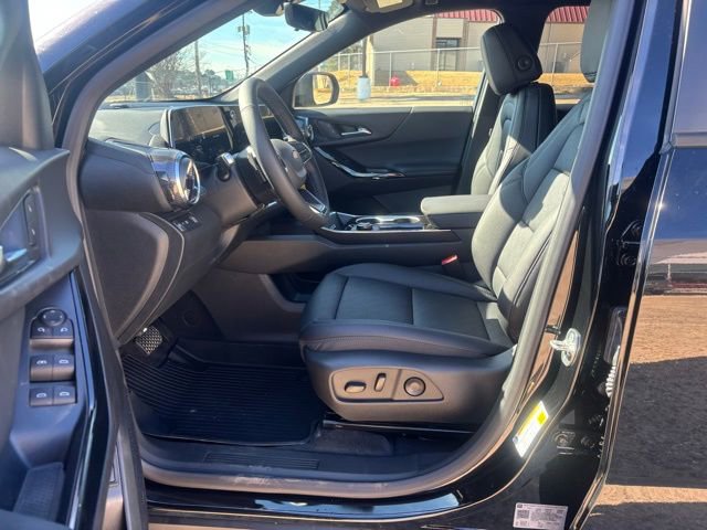 New 2026 Chevrolet Equinox LT w/ Convenience Package II image 11