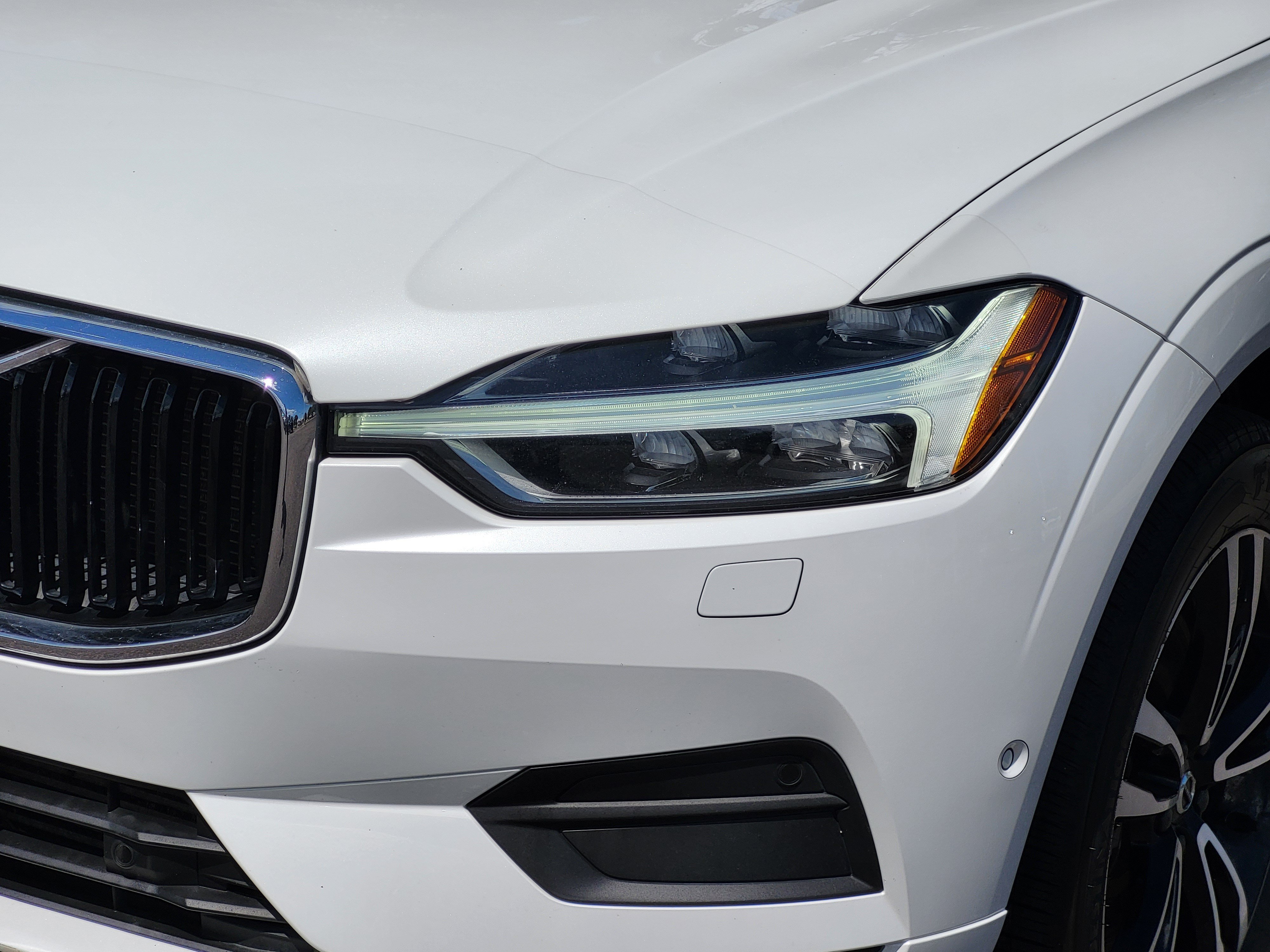 Used 2019 Volvo XC60 T6 Momentum w/ Advanced Package AWD/4WD image 5