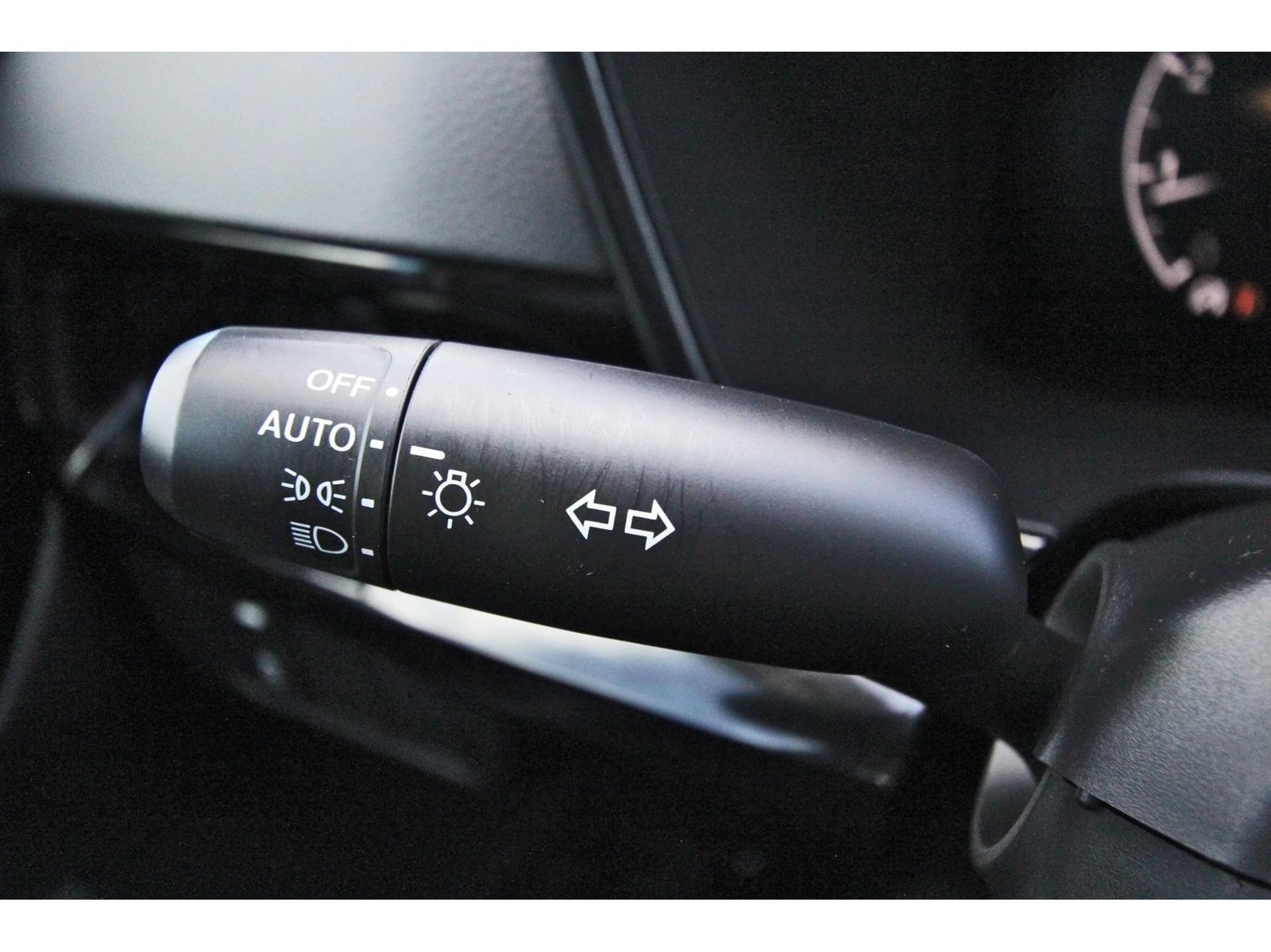 Used 2025 Honda CR-V EX-L image 18
