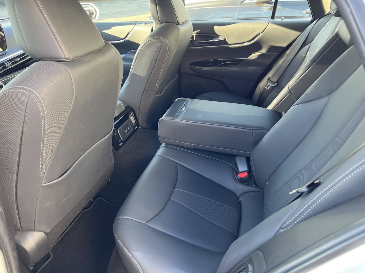 Used 2022 Toyota Mirai w/ Advanced Technology Package RWD image 13
