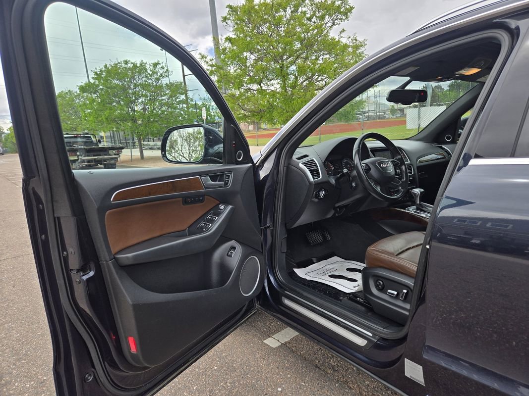 Used 2017 Audi Q5 2.0T Premium Plus w/ Technology Package AWD/4WD image 11