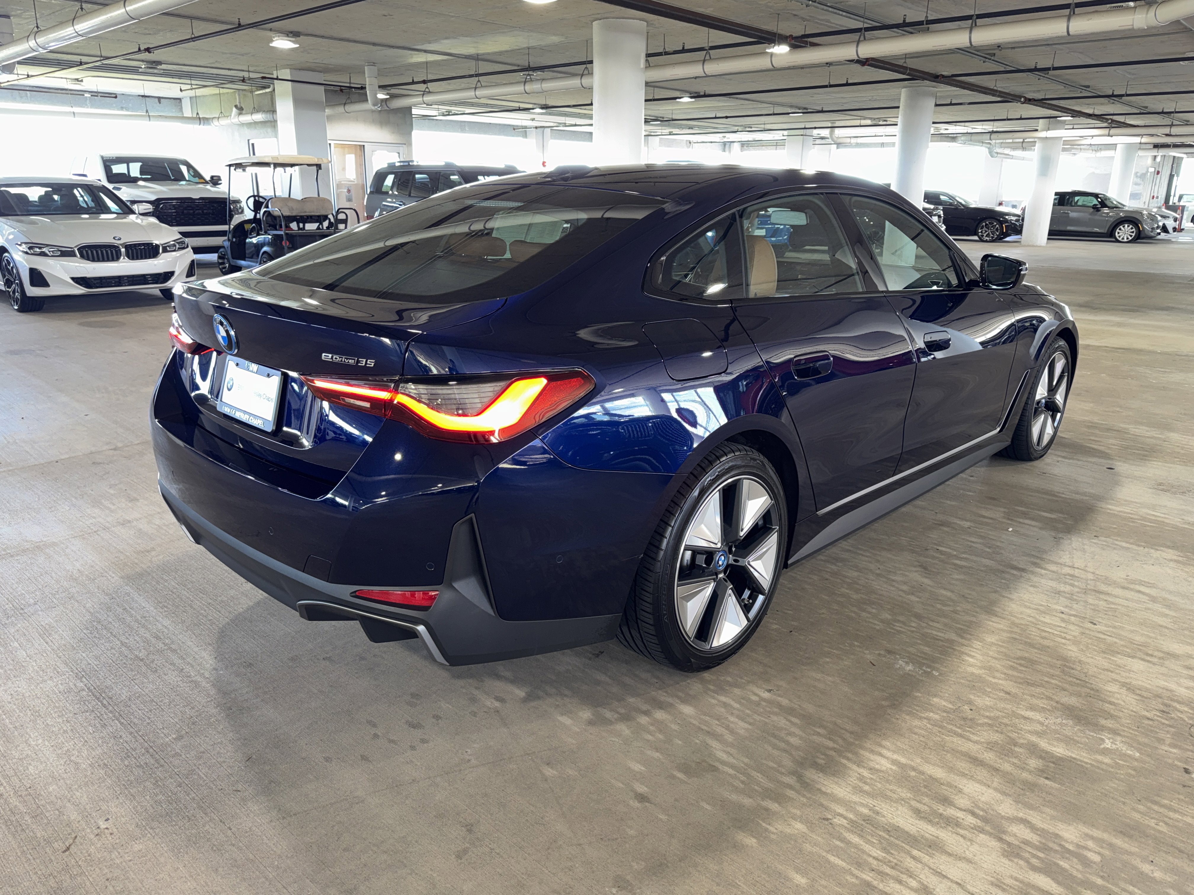 Used 2023 BMW i4 eDrive35 image 8