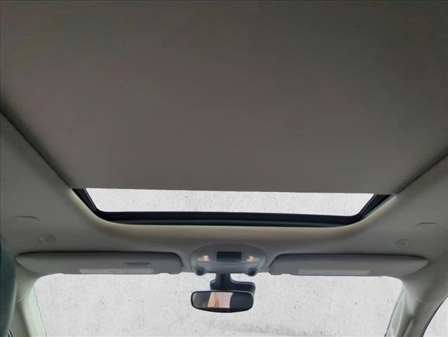 Used 2023 Chrysler Pacifica Limited image 23