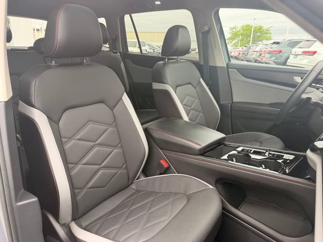 Certified 2024 Volkswagen Atlas Peak Edition SEL AWD/4WD image 23