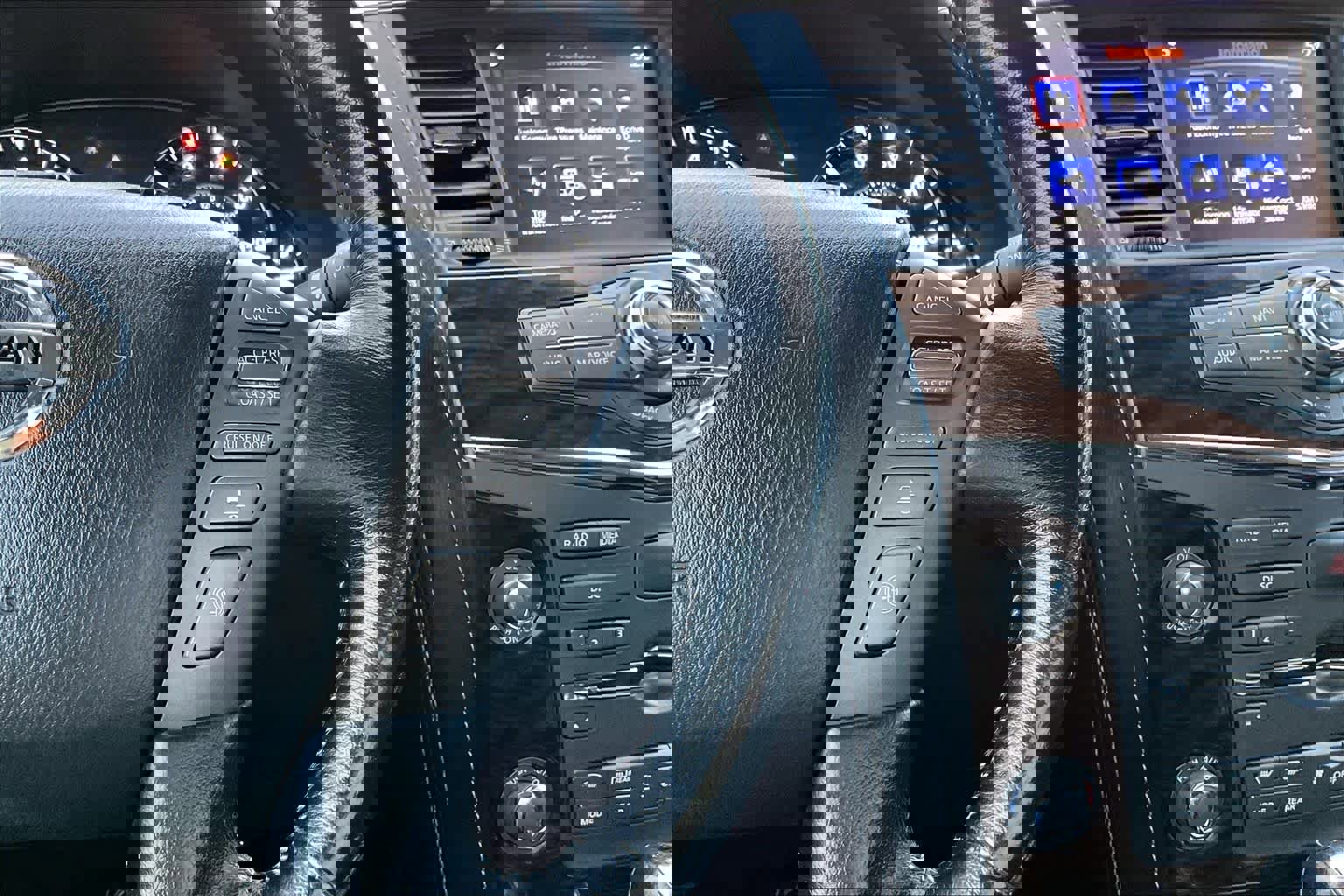 Used 2020 Nissan Armada SL w/ Premium Package image 24