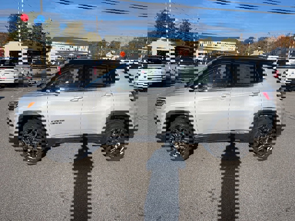 New 2026 Jeep Compass Limited image 4