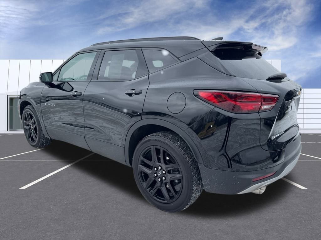 Used 2023 Chevrolet Blazer LT AWD/4WD image 4