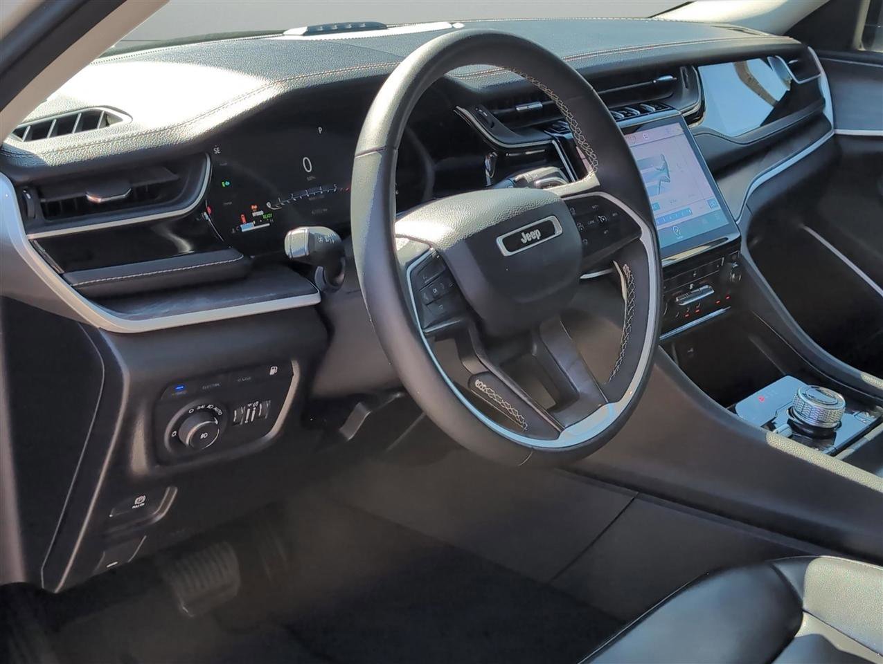 Used 2024 Jeep Grand Cherokee Limited 4xe image 15