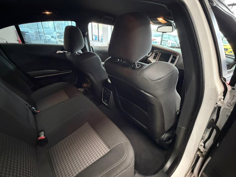 Used 2019 Dodge Charger Scat Pack w/ Navigation & Travel Group RWD image 30