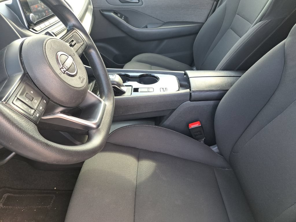 Used 2023 Nissan Rogue S FWD image 17