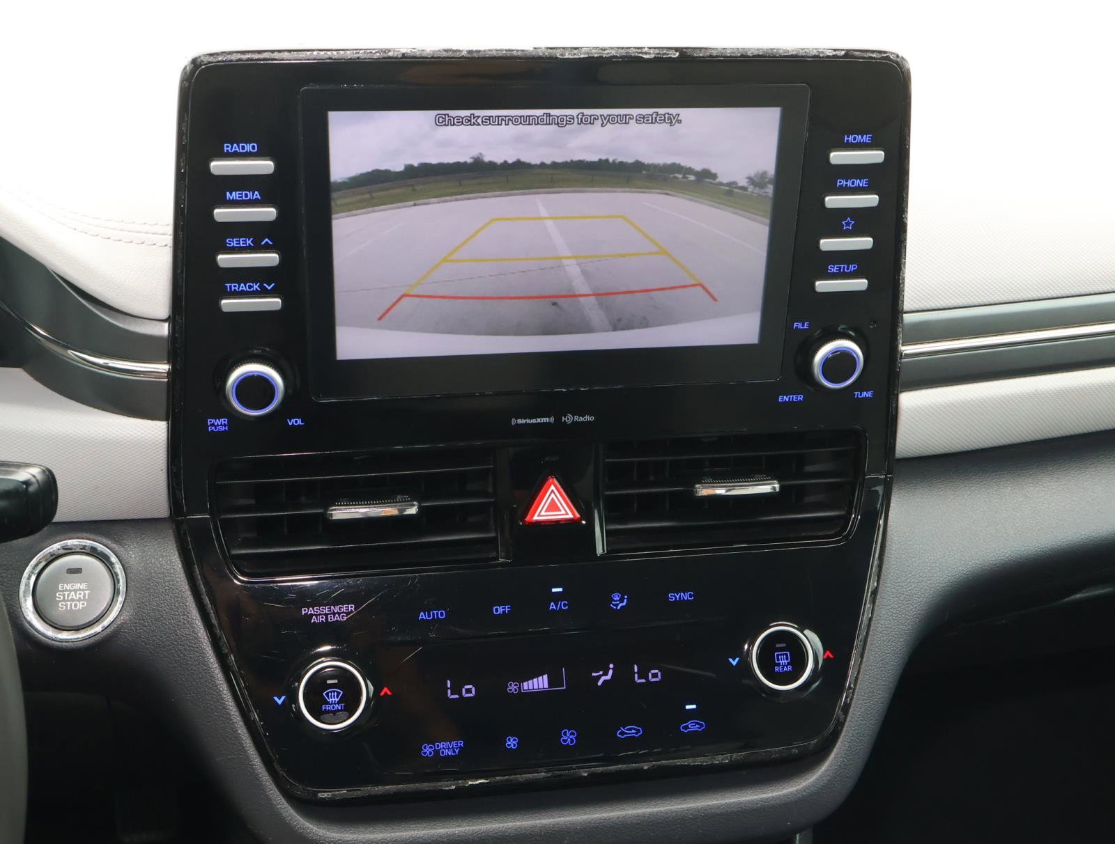 Used 2020 Hyundai Ioniq SEL FWD image 25
