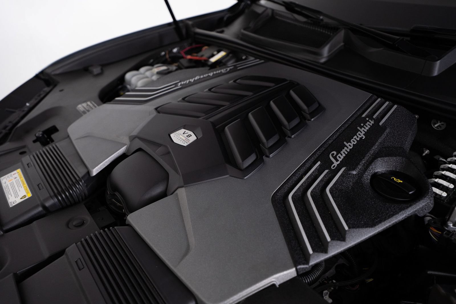 Used 2020 Lamborghini Urus AWD/4WD image 49