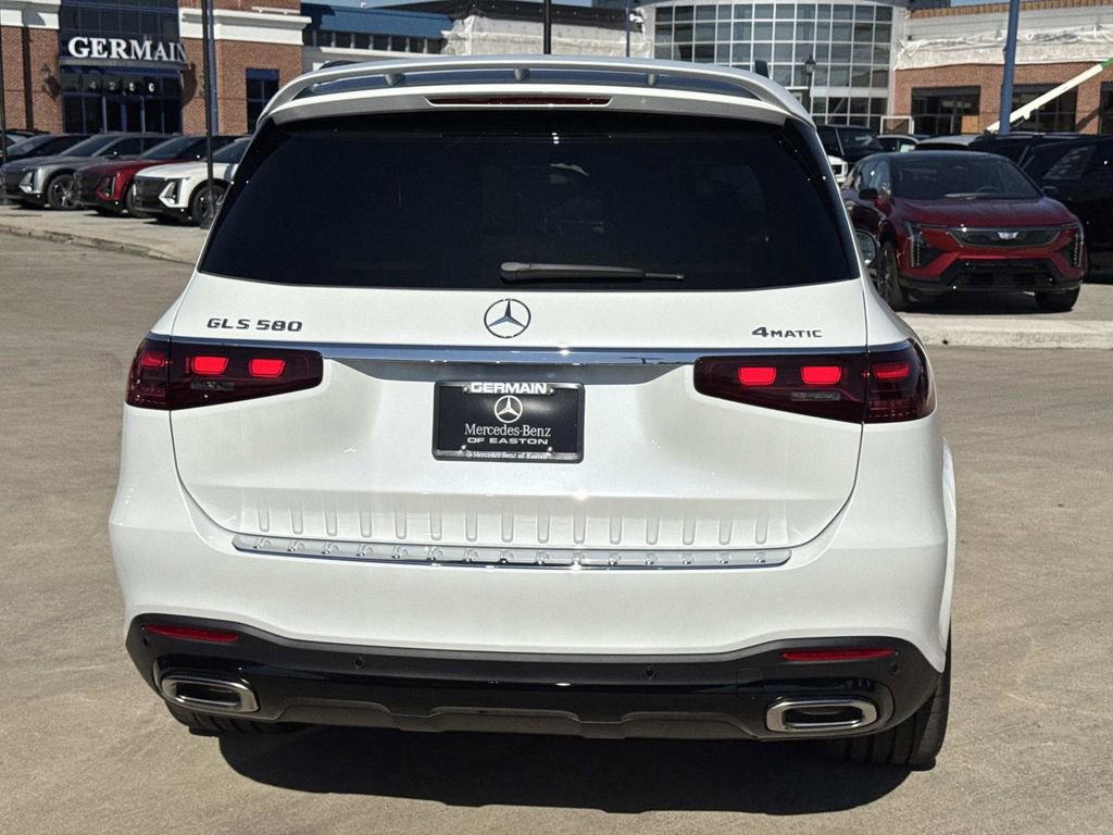 New 2026 Mercedes-Benz GLS 580 4MATIC image 5