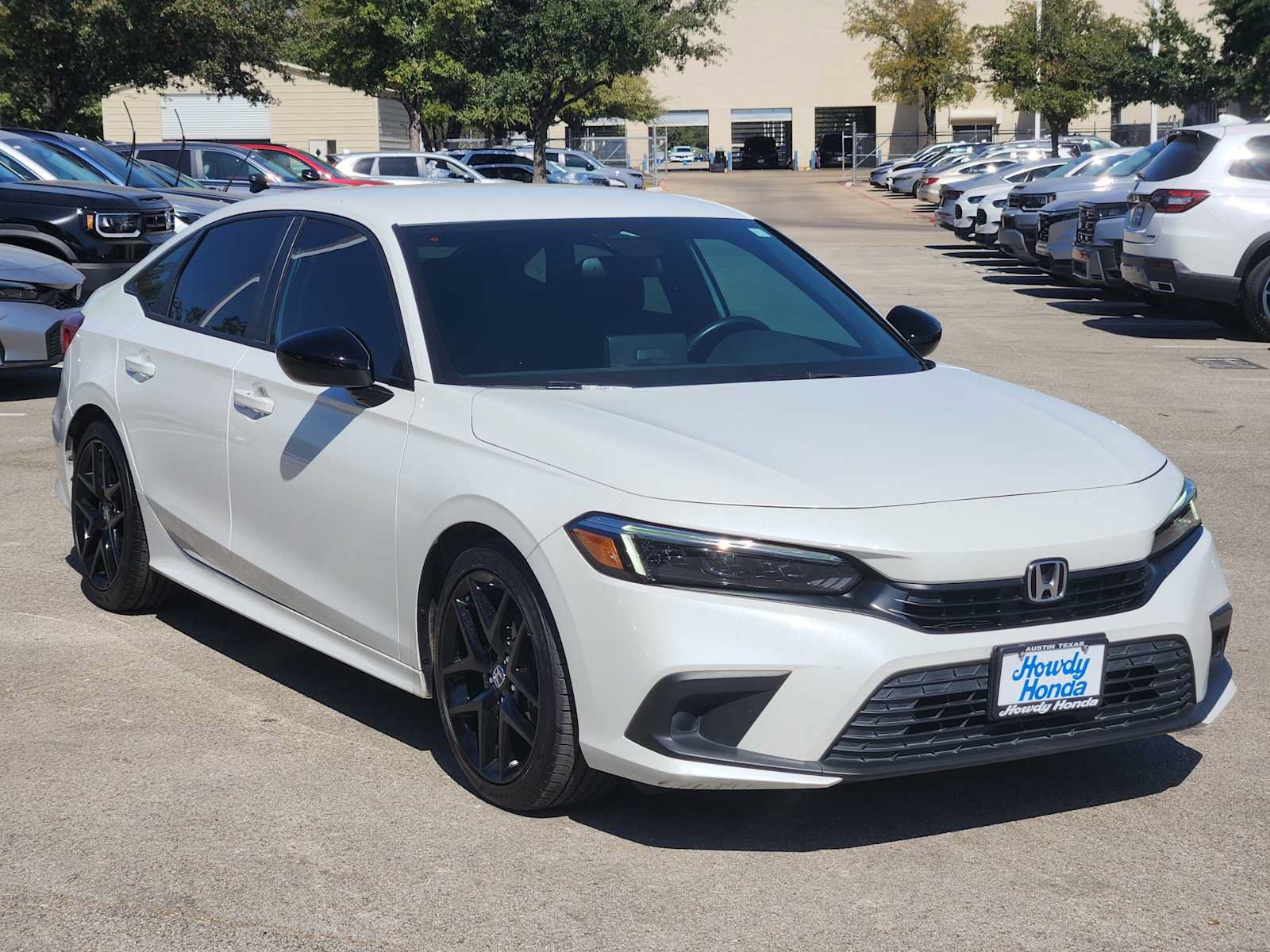 Used 2023 Honda Civic Sport image 3