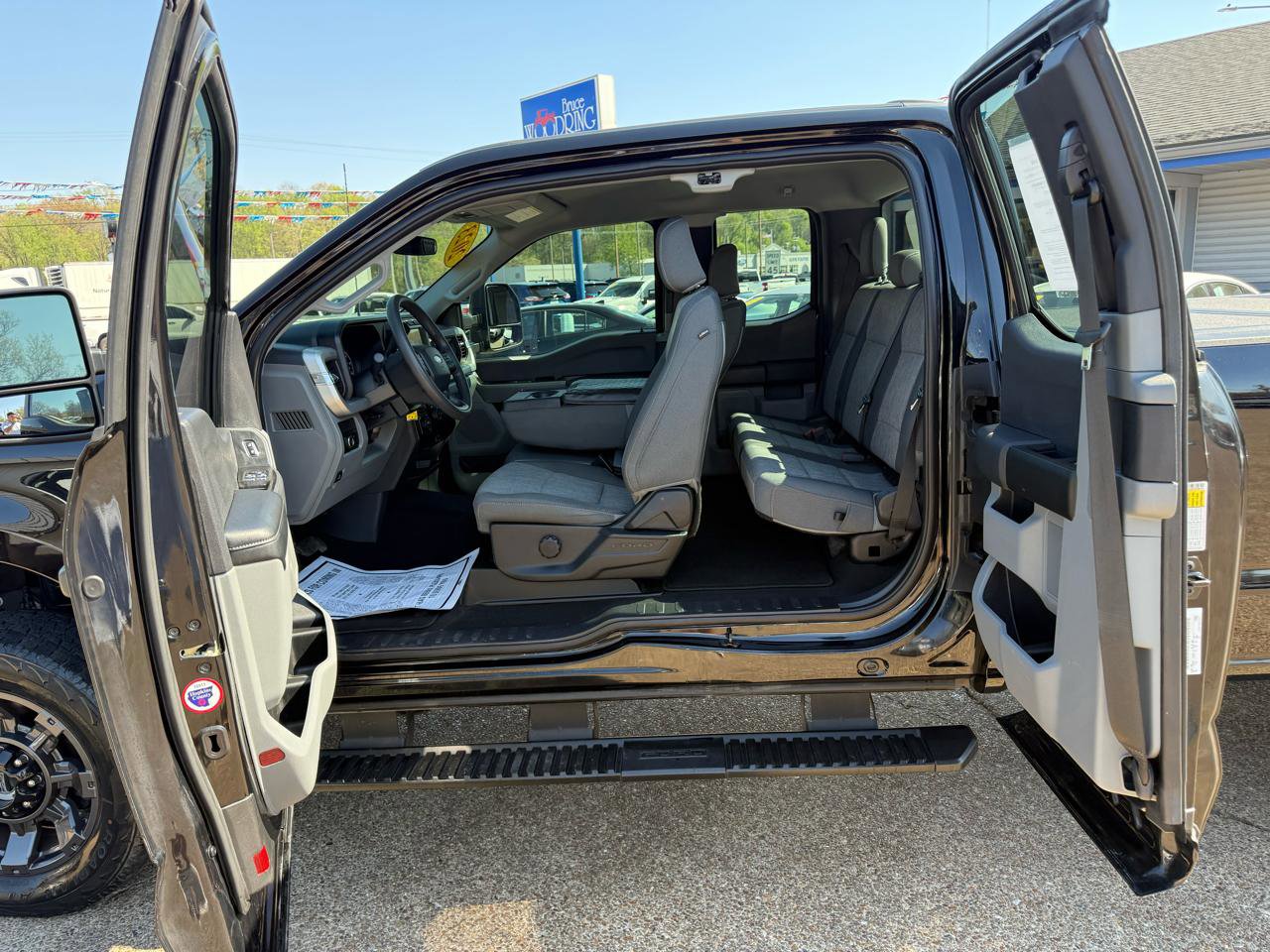 Used 2023 Ford F250 XL w/ STX Appearance Package AWD/4WD image 9