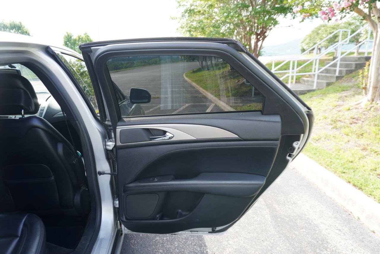 Used 2017 Lincoln MKZ Premiere FWD image 15