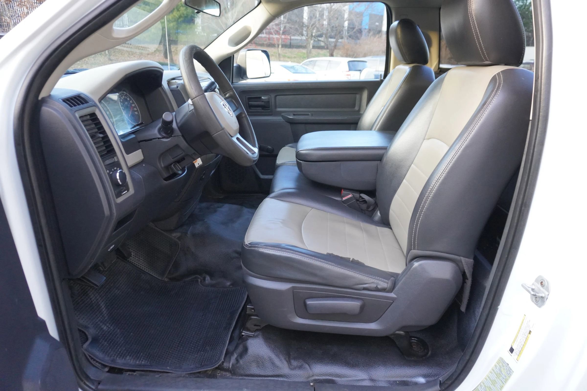 Used 2011 RAM 3500 ST image 9