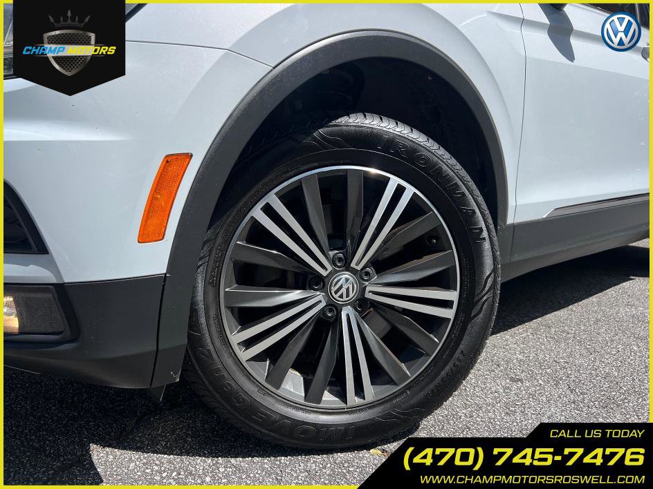 Used 2018 Volkswagen Tiguan SEL image 3