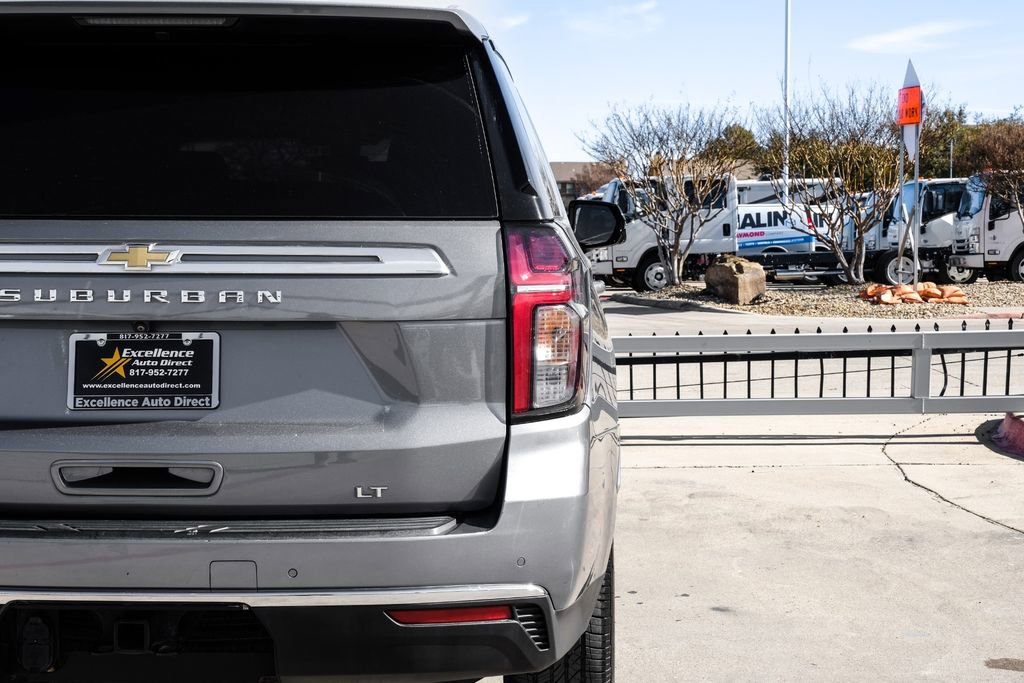 Used 2022 Chevrolet Suburban LT w/ Luxury Package image 53