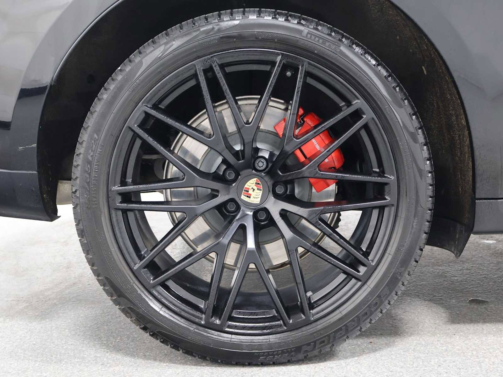 Certified 2023 Porsche Macan GTS AWD/4WD image 38