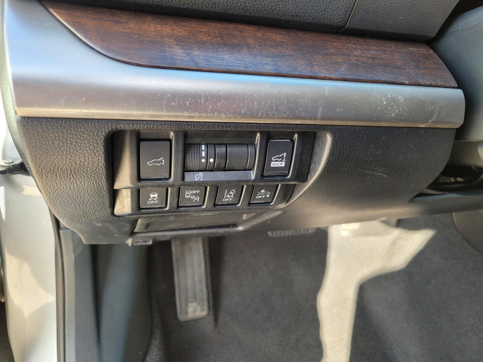 Used 2018 Subaru Outback 2.5i Limited AWD/4WD image 29