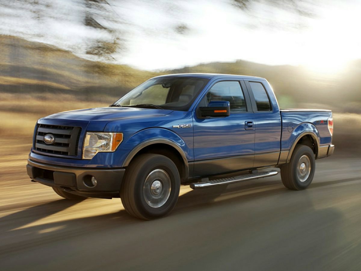 Used 2011 Ford F150 Lariat w/ Lariat Chrome Pkg image 2