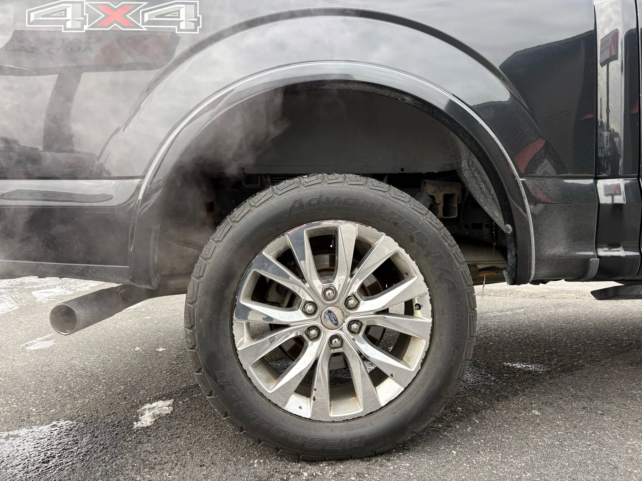 Used 2015 Ford F150 Lariat w/ Equipment Group 502A Luxury image 26