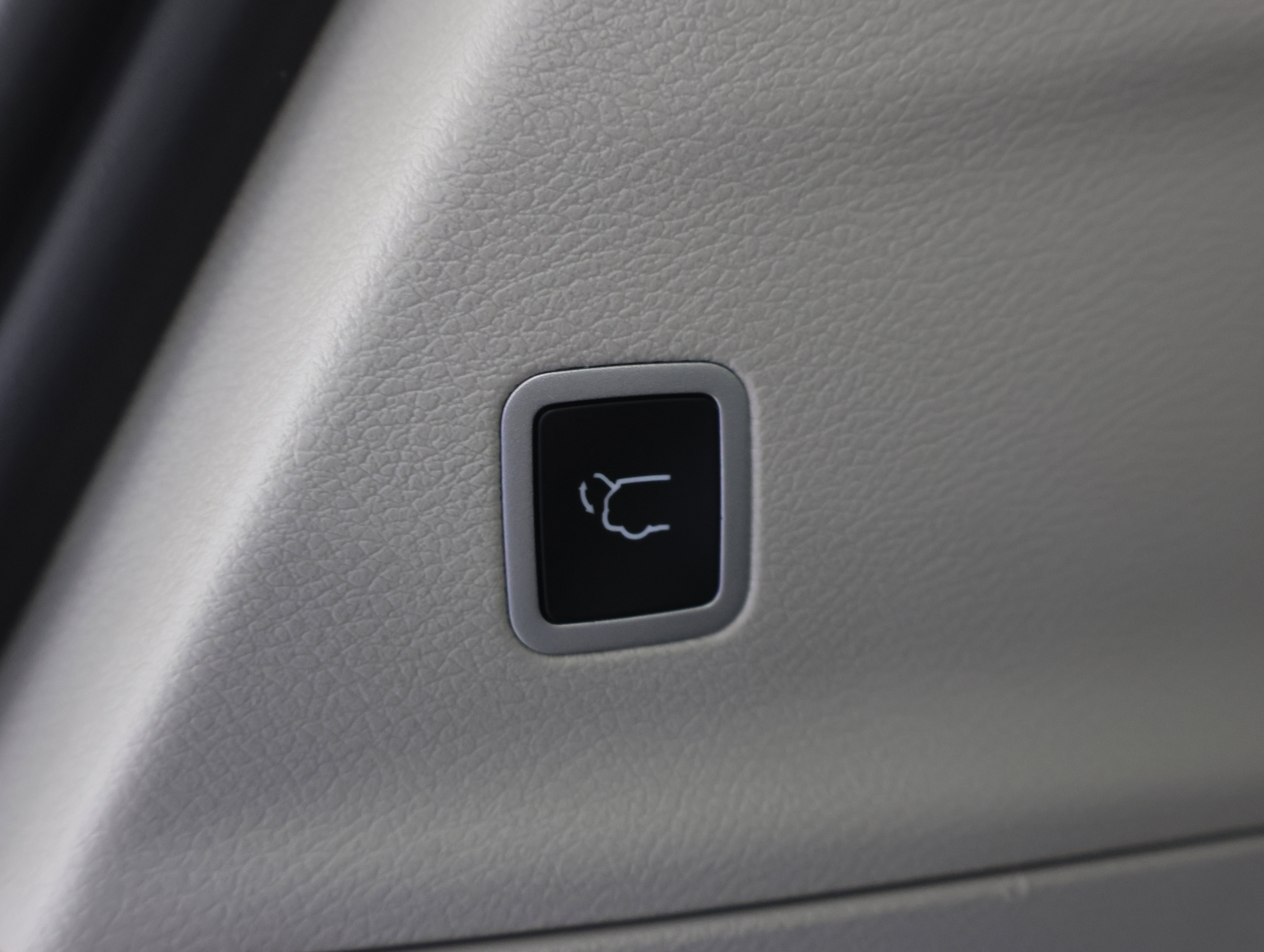 Used 2024 Chrysler Pacifica Touring-L FWD image 31