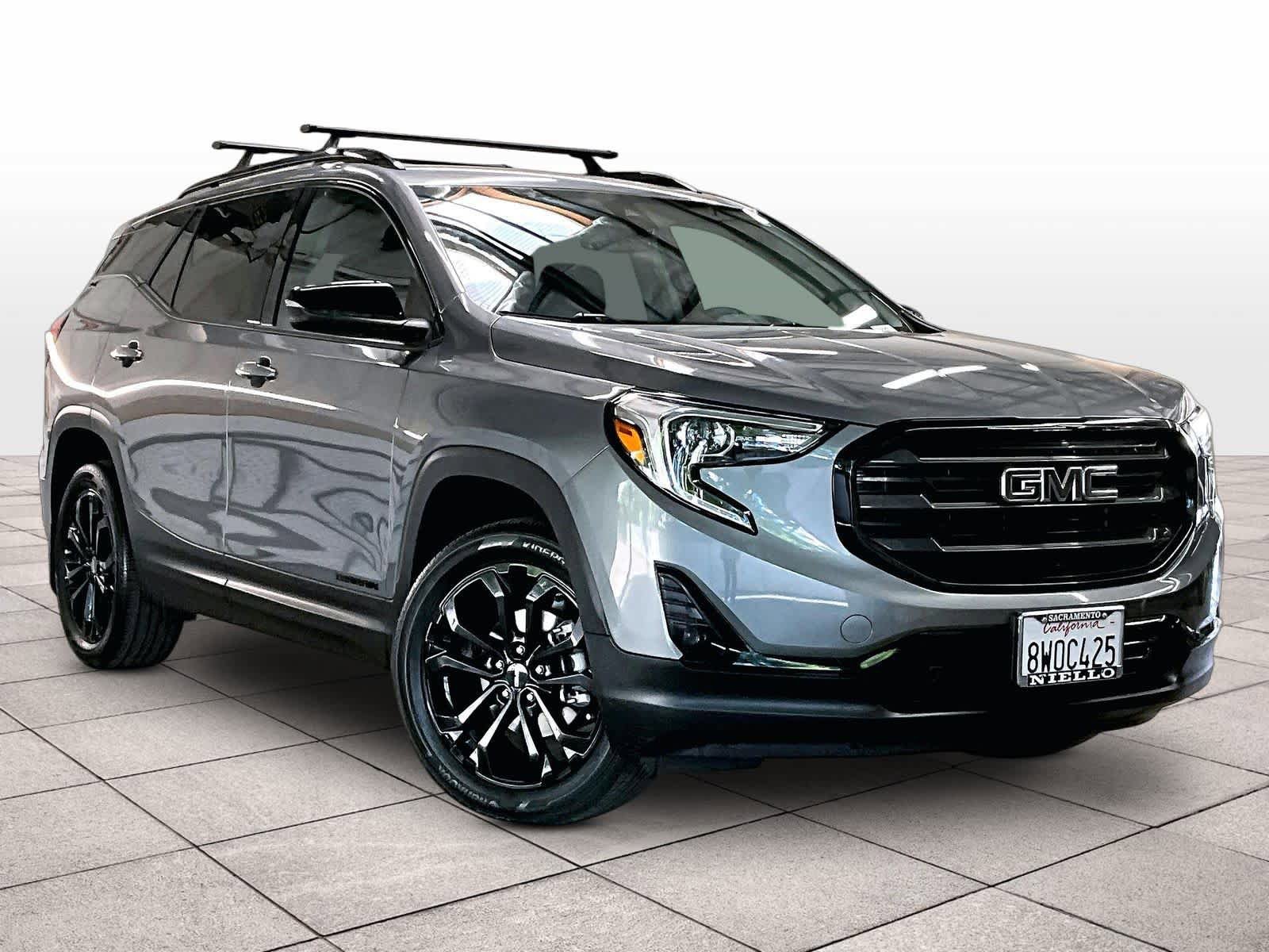 Used 2021 GMC Terrain SLT w/ Infotainment Package II image 2