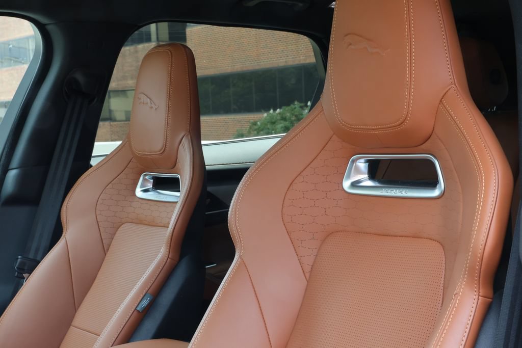 Certified 2026 Jaguar F-PACE R-Dynamic S AWD/4WD image 13