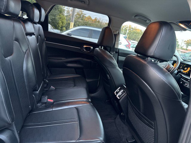 Used 2024 Kia Sorento S image 13