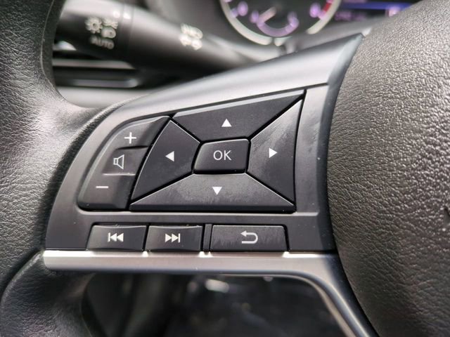 Used 2025 Nissan Sentra SV FWD image 22