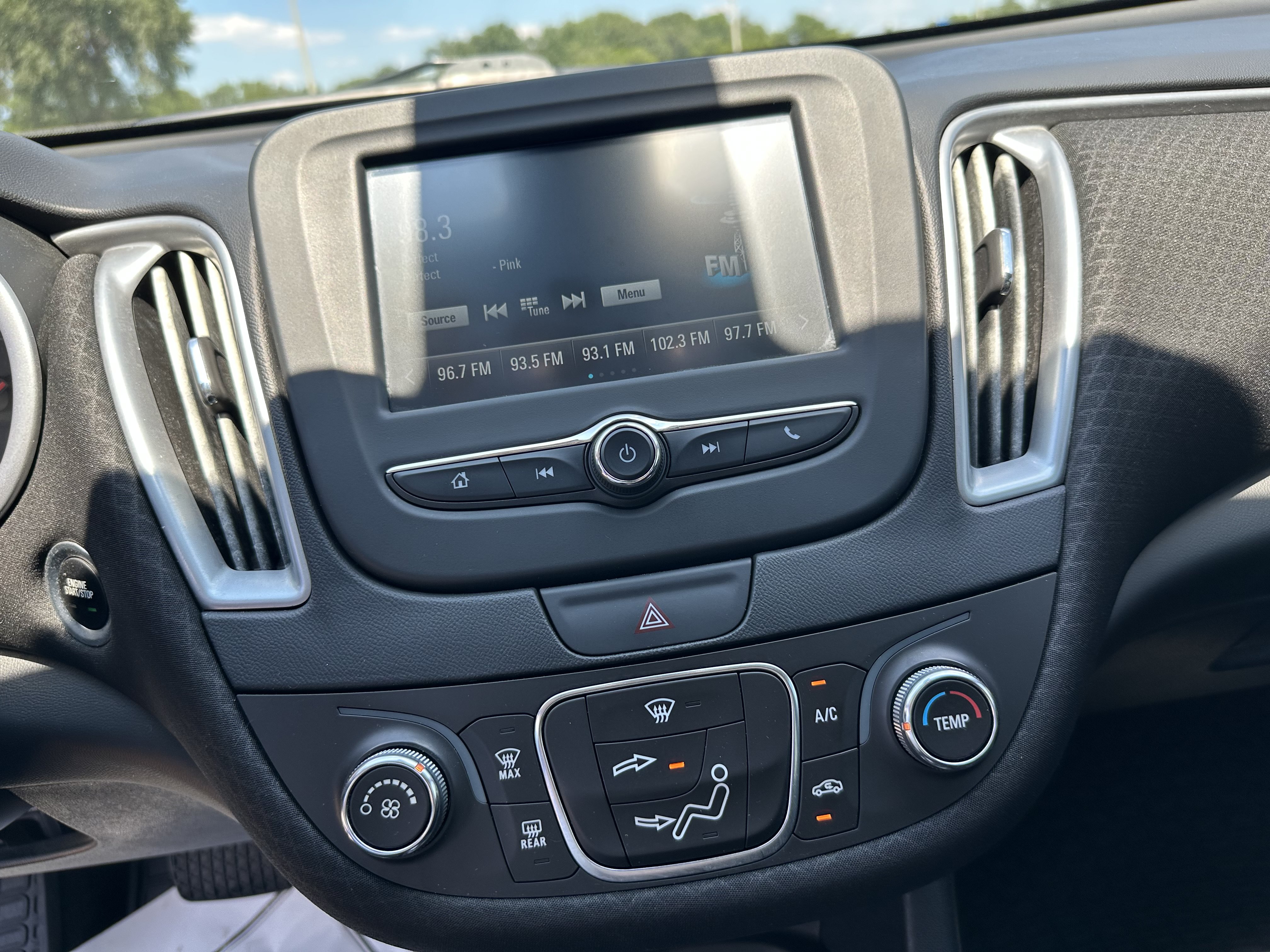 Used 2017 Chevrolet Malibu LS FWD image 12
