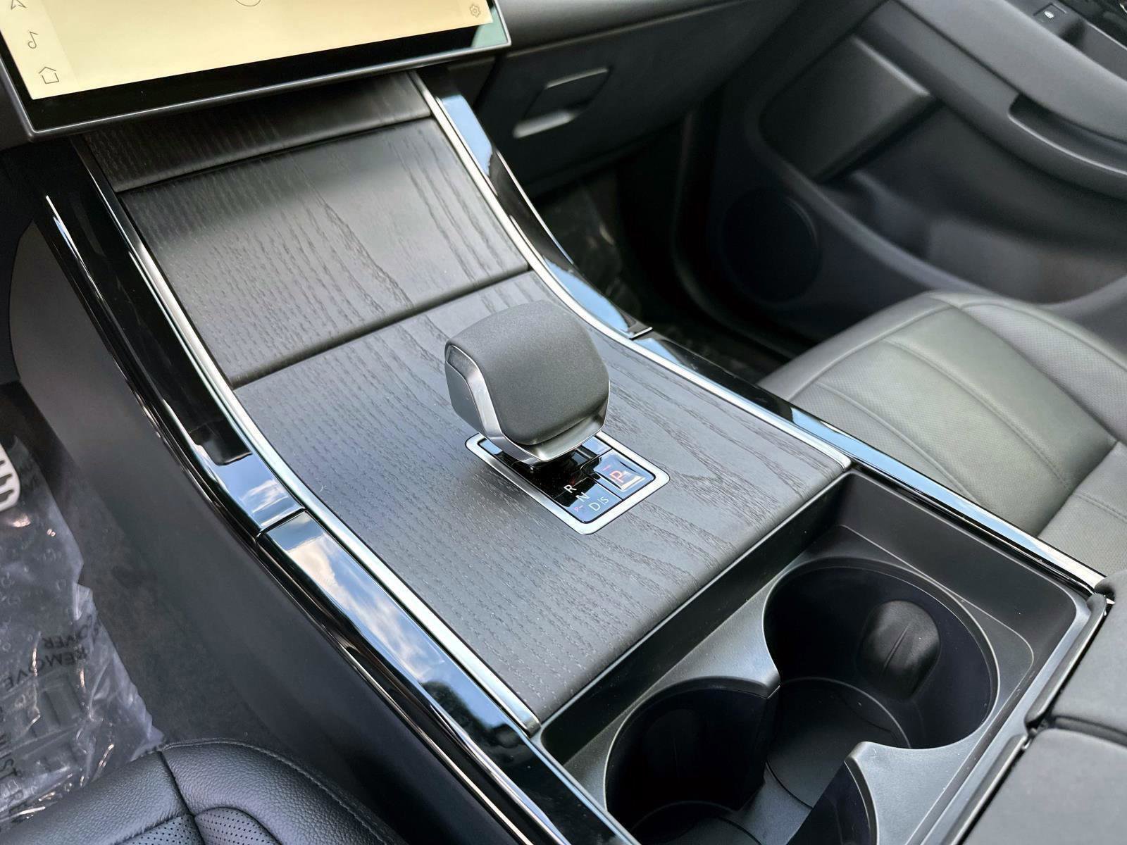 Used 2024 Land Rover Range Rover Evoque Dynamic SE image 20