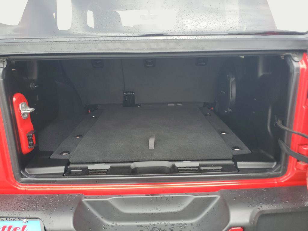 Used 2022 Jeep Wrangler Unlimited Rubicon AWD/4WD image 9