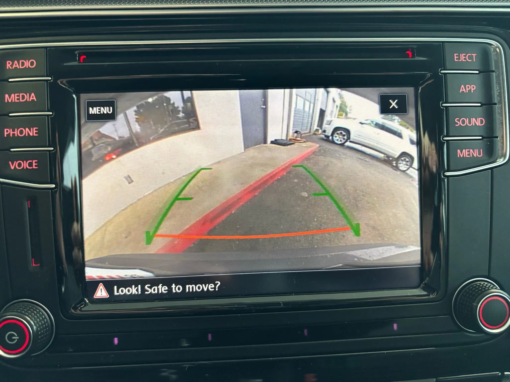 Used 2018 Volkswagen Passat 2.0T R-Line w/ R-Line Lighting Package image 17