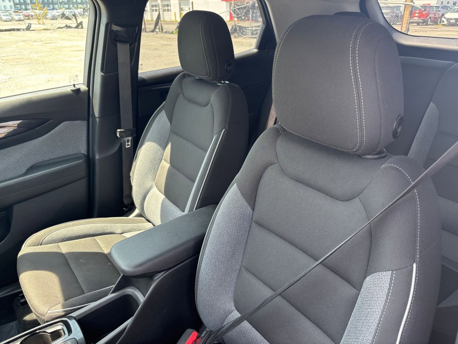 Used 2025 Chevrolet TrailBlazer LT FWD image 32
