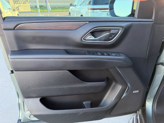 Used 2024 Chevrolet Tahoe LT w/ Luxury Package RWD image 14