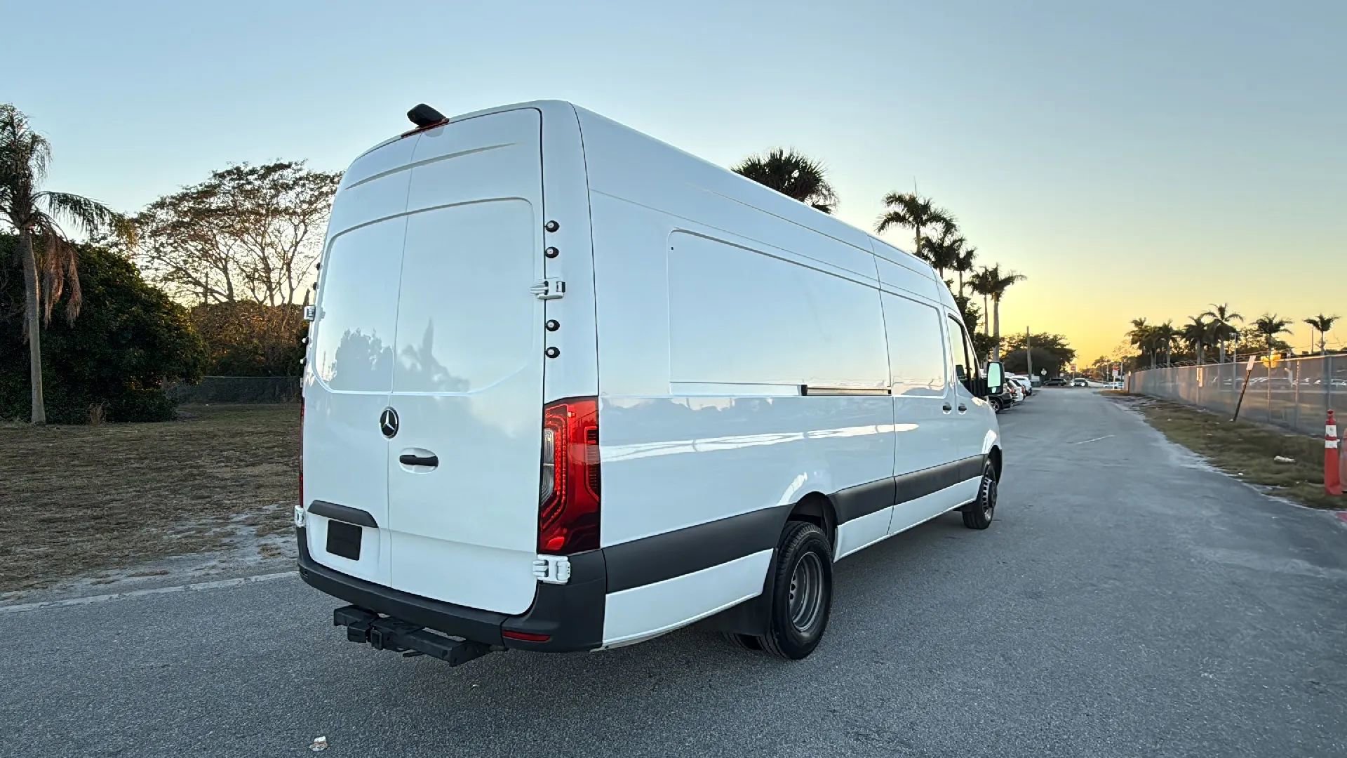 Used 2023 Mercedes-Benz Sprinter 4500 image 5