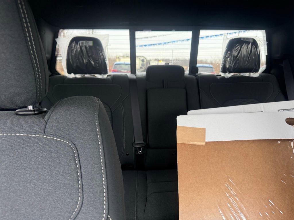 New 2026 RAM 1500 Big Horn AWD/4WD image 19