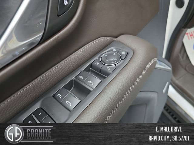 Used 2021 GMC Yukon XL Denali w/ Denali Premium Package image 11