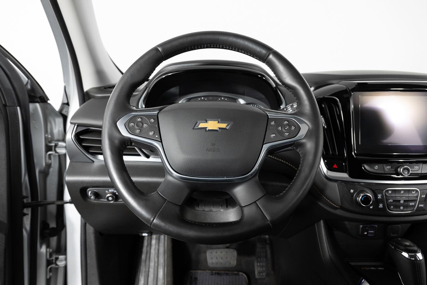 Used 2020 Chevrolet Traverse Premier w/ Redline Edition image 32